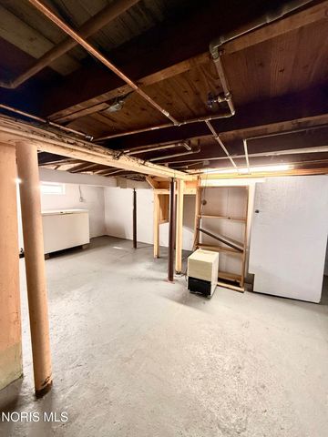 711 Sawyer Road, Toledo, OH 43615