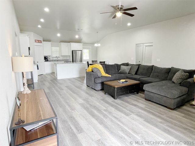 192 Kat's, Durant, OK 74701