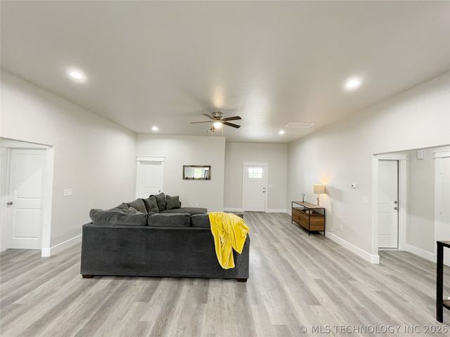 192 Kat's, Durant, OK 74701