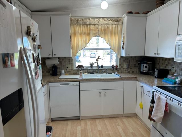 282 HARBOR ISLES DRIVE, North Port, FL 34287