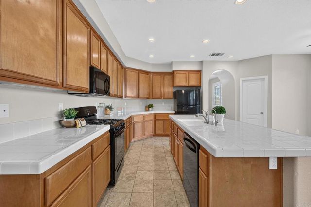 2875 Newcastle Way, San Jacinto, CA 92582