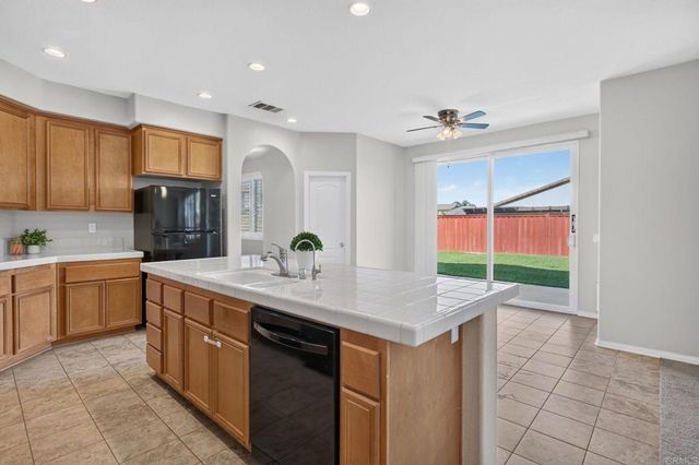 2875 Newcastle Way, San Jacinto, CA 92582