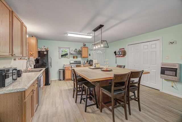 13351 E Highway 105, Cleveland, TX 77327