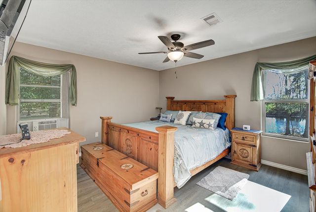 13351 E Highway 105, Cleveland, TX 77327