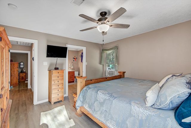 13351 E Highway 105, Cleveland, TX 77327