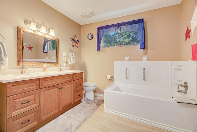 13351 E Highway 105, Cleveland, TX 77327