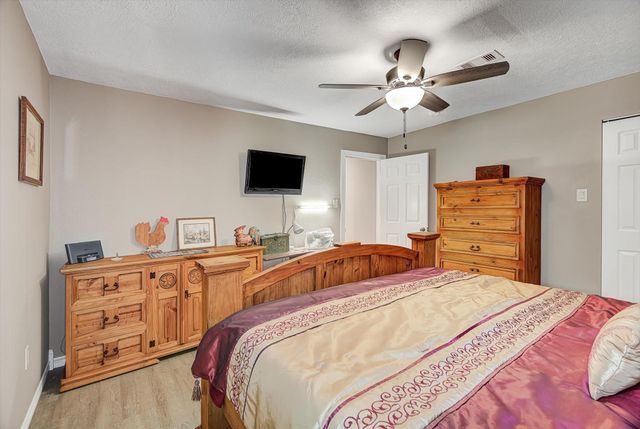 13351 E Highway 105, Cleveland, TX 77327