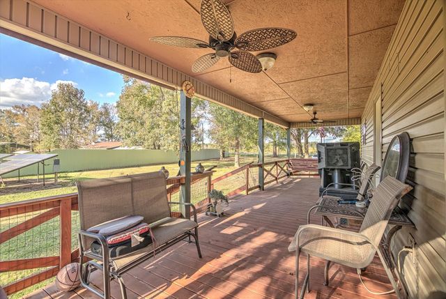 13351 E Highway 105, Cleveland, TX 77327