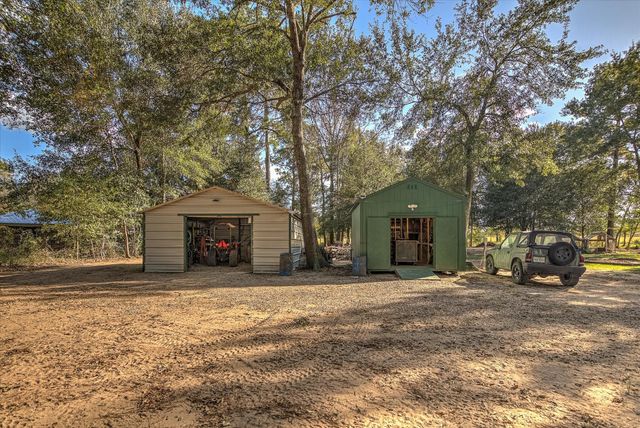 13351 E Highway 105, Cleveland, TX 77327