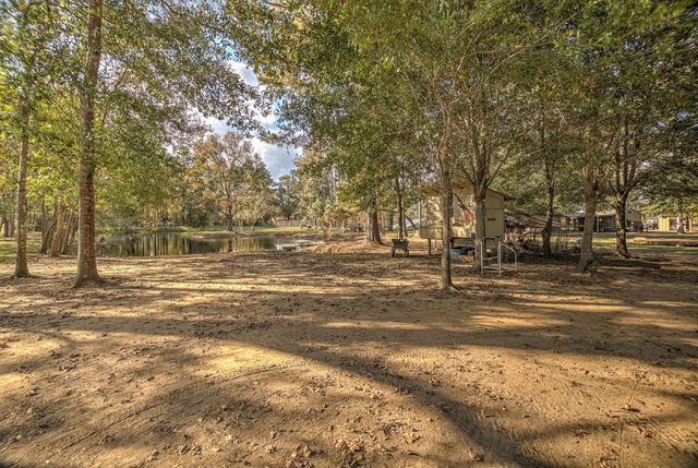 13351 E Highway 105, Cleveland, TX 77327