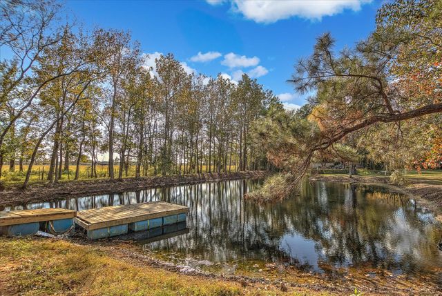 13351 E Highway 105, Cleveland, TX 77327