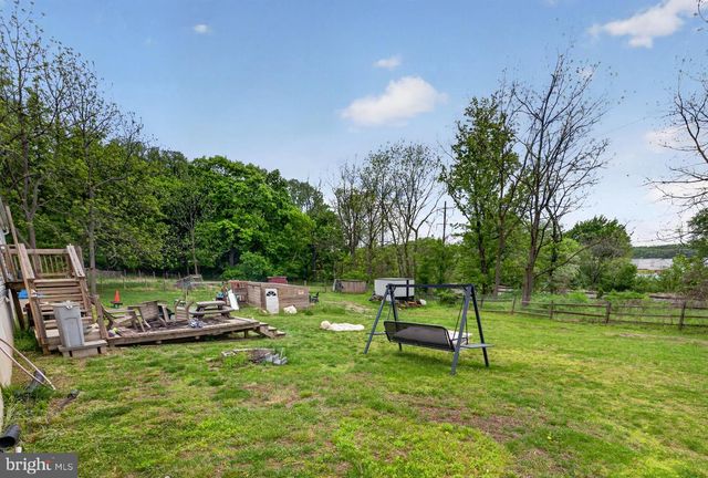 3852 UPPER VALLEY RD, Parkesburg, PA 19365