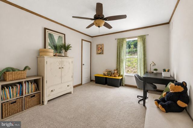 3852 UPPER VALLEY RD, Parkesburg, PA 19365