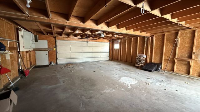 2 E Grant Street, Marshalltown, IA 50158