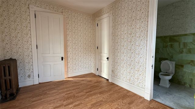 2 E Grant Street, Marshalltown, IA 50158