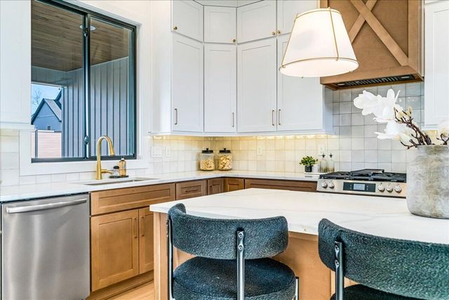 741 Azalea Lane, Versailles, KY 40383