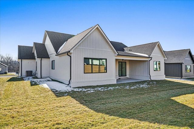 741 Azalea Lane, Versailles, KY 40383