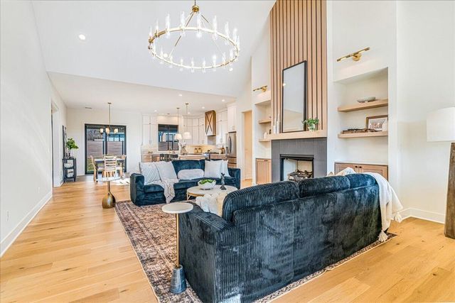 741 Azalea Lane, Versailles, KY 40383