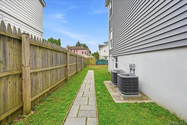 736 Pelhamdale Avenue, New Rochelle, NY 10801