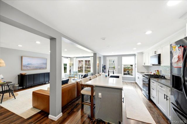 736 Pelhamdale Avenue, New Rochelle, NY 10801