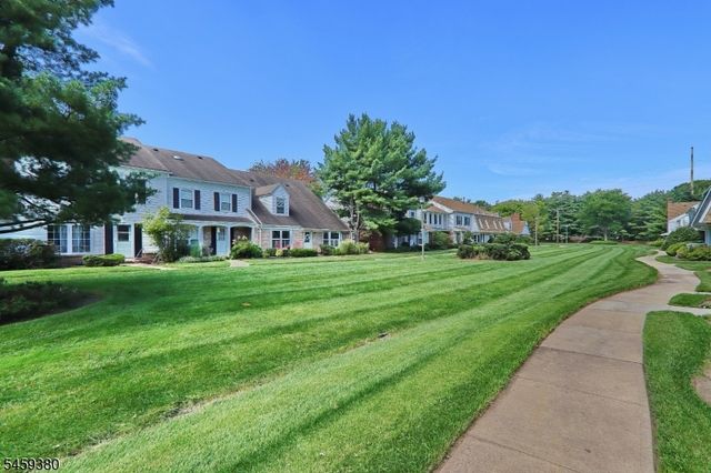 25 Tisbury Ct, Scotch Plains Twp., NJ 07076