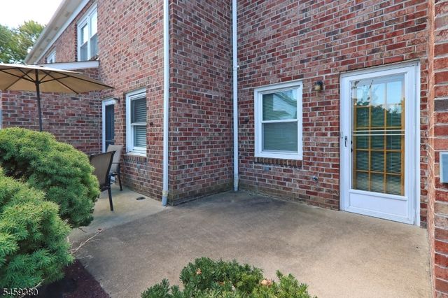 25 Tisbury Ct, Scotch Plains Twp., NJ 07076