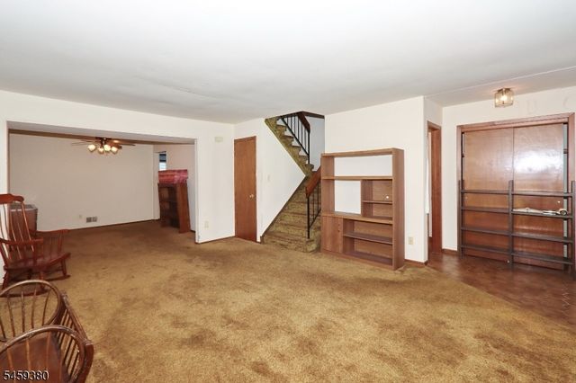 25 Tisbury Ct, Scotch Plains Twp., NJ 07076