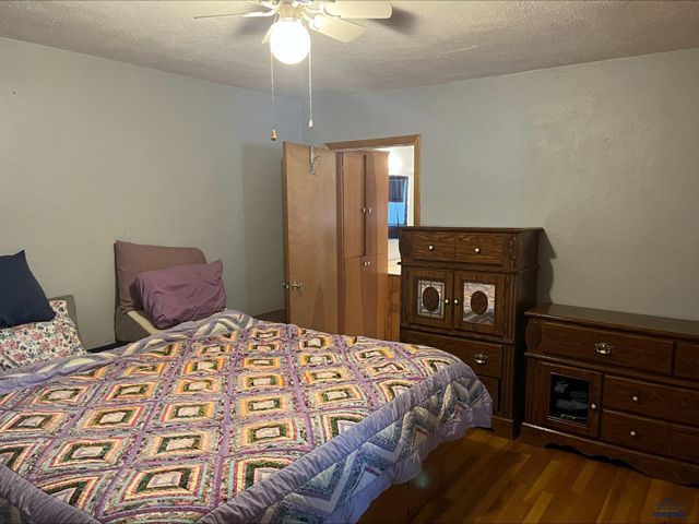 245 S 6TH ST, Hot Springs, SD 57747