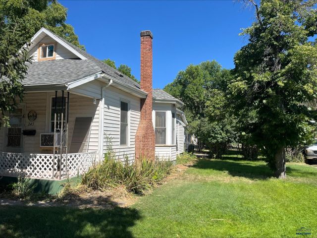 245 S 6TH ST, Hot Springs, SD 57747