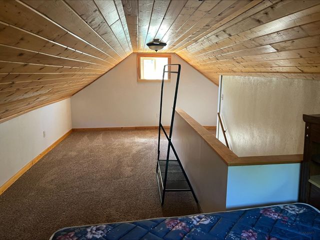 245 S 6TH ST, Hot Springs, SD 57747