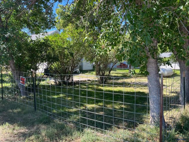 245 S 6TH ST, Hot Springs, SD 57747