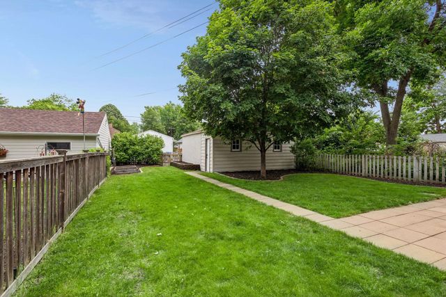 3511 39th Avenue S, Minneapolis, MN 55406