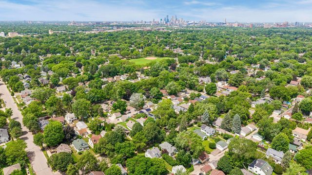 3511 39th Avenue S, Minneapolis, MN 55406