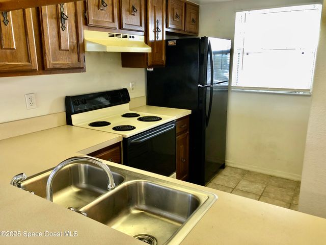 1890 Knox Mcrae Drive 201f, Titusville, FL 32780