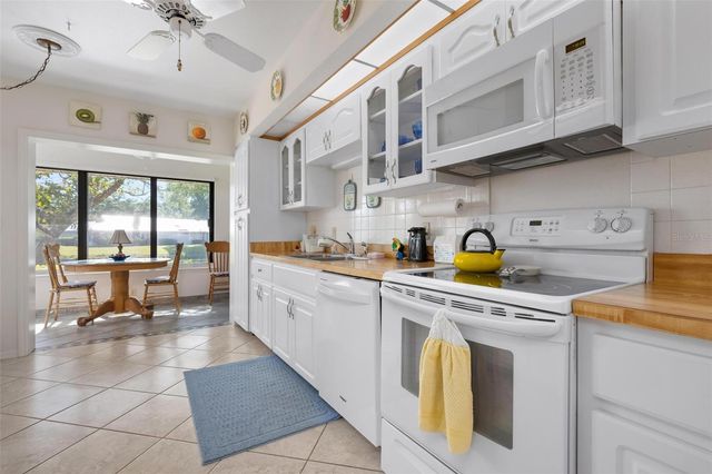 228 SOUTHAMPTON LANE 258, Venice, FL 34293