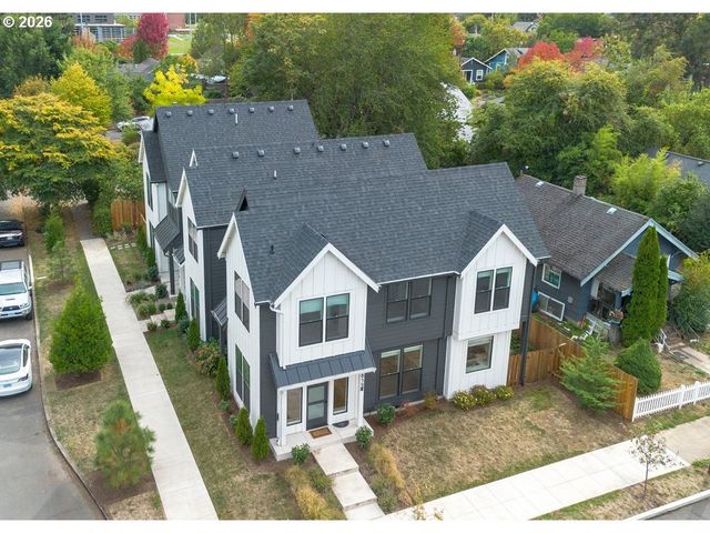 8594 N BUCHANAN Ave, Portland, OR 97203