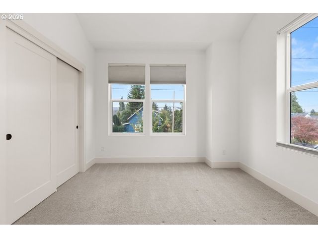 8594 N BUCHANAN Ave, Portland, OR 97203