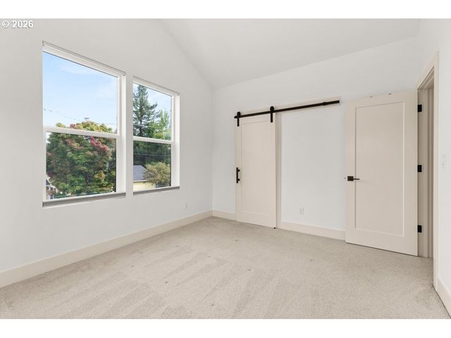 8594 N BUCHANAN Ave, Portland, OR 97203