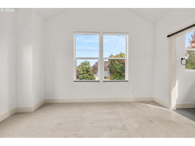 8594 N BUCHANAN Ave, Portland, OR 97203
