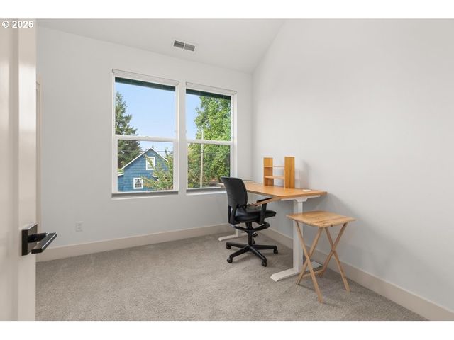8594 N BUCHANAN Ave, Portland, OR 97203