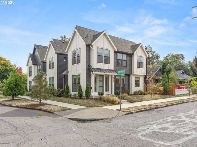 8594 N BUCHANAN Ave, Portland, OR 97203