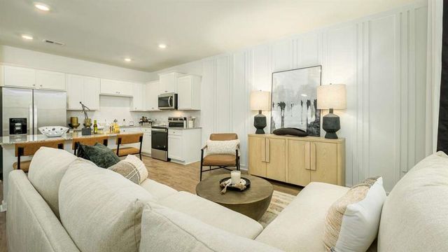 2821 Georgia Aster NW Way 46, Atlanta, GA 30318