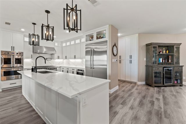 1301 Oak Hill Drive, Kemp, TX 75143
