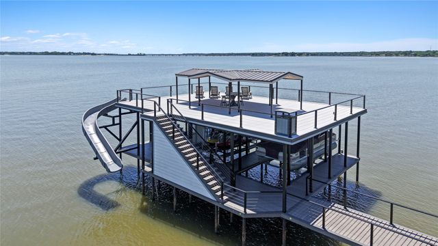 1301 Oak Hill Drive, Kemp, TX 75143