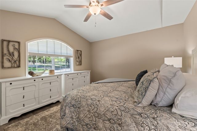1301 Oak Hill Drive, Kemp, TX 75143