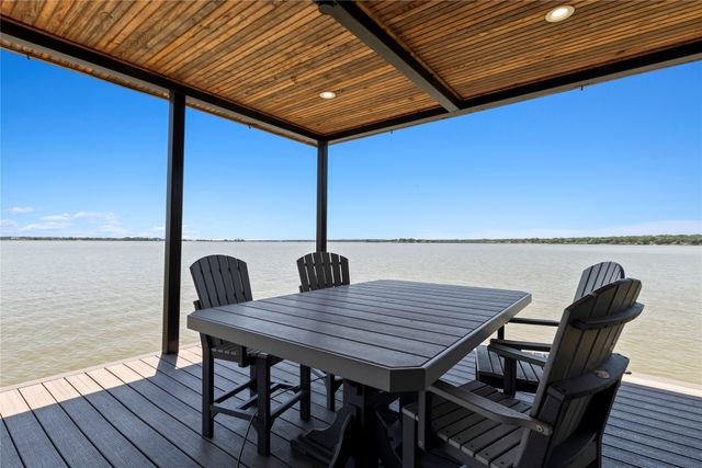 1301 Oak Hill Drive, Kemp, TX 75143