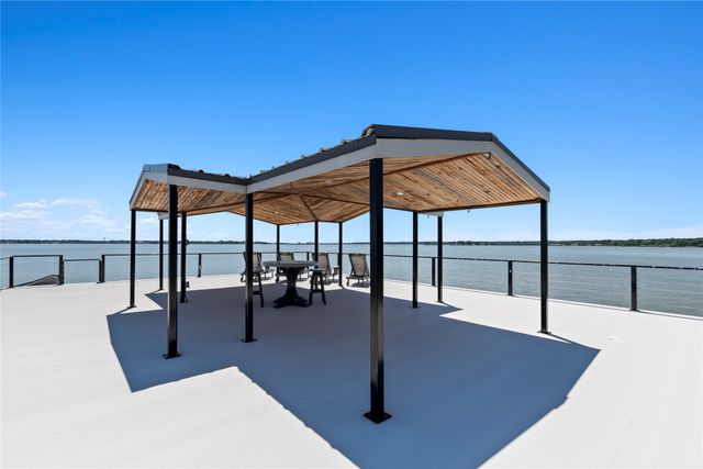 1301 Oak Hill Drive, Kemp, TX 75143
