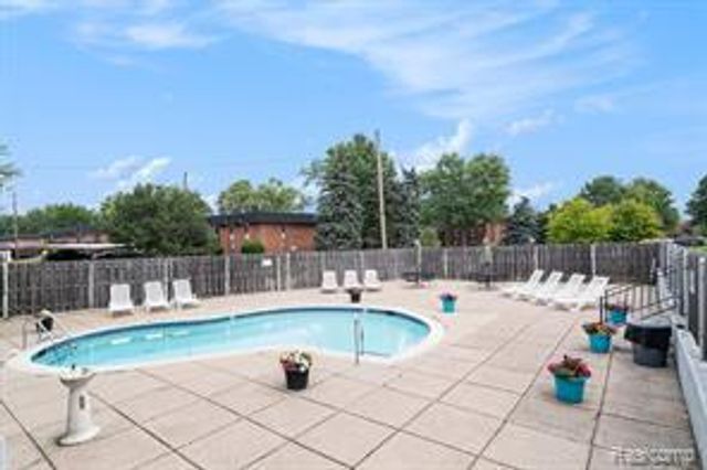 4910 Briarwood Avenue A1, Royal Oak Charter Township, MI 48073