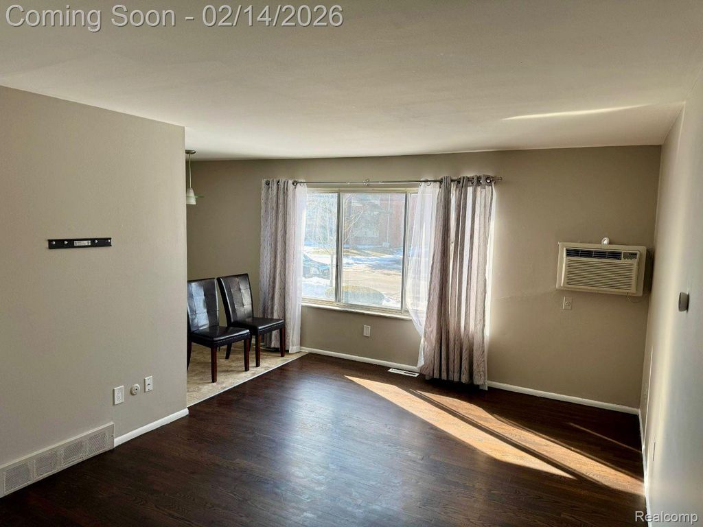 4910 Briarwood Avenue A1, Royal Oak Charter Township, MI 48073