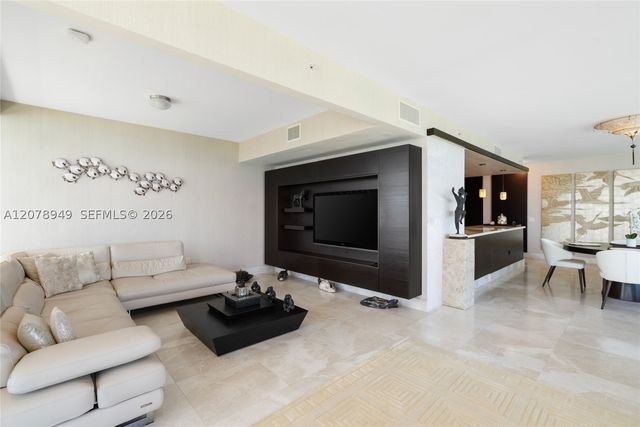 5875 Collins Ave 1902, Miami Beach, FL 33140